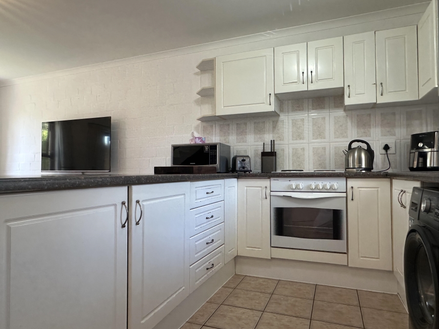 To Let 2 Bedroom Property for Rent in Parklands Western Cape